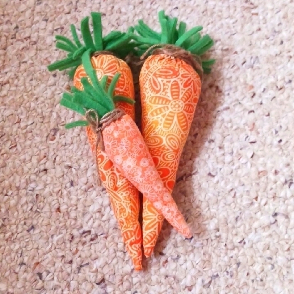 Handmade Fabric and Stuffing Spring Carrots - Picture 2 of 2